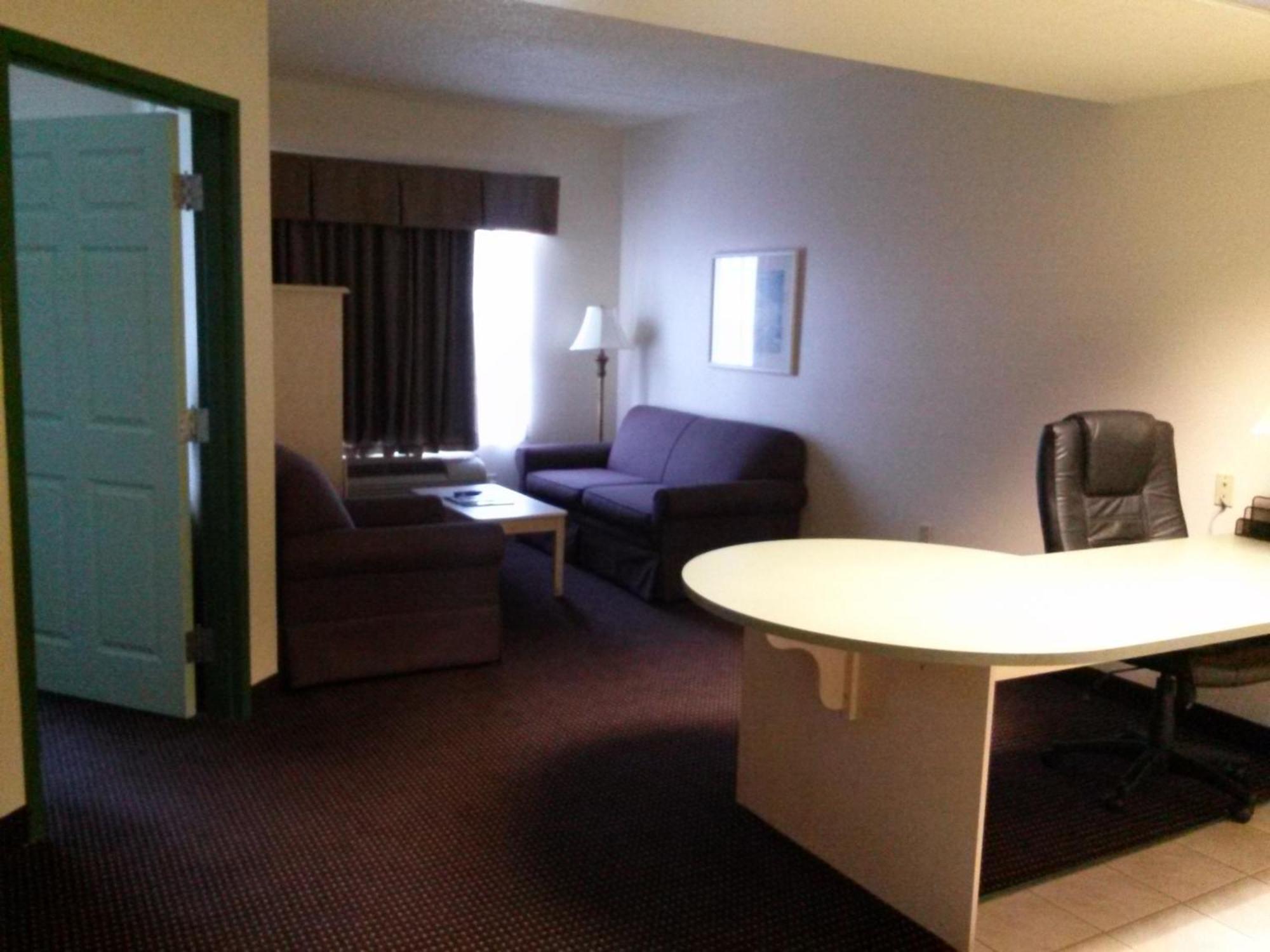 Allure Suites Of Fort Myers Room photo